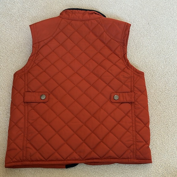 Class/club boy size 6/7, orange and navy vest - Picture 6 of 6